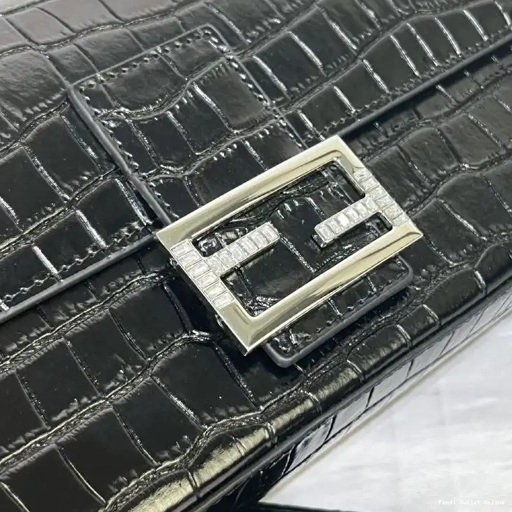 Cheap In Tiffany Black Medium Bag Leather Baguette Crocodile Fendi 0605